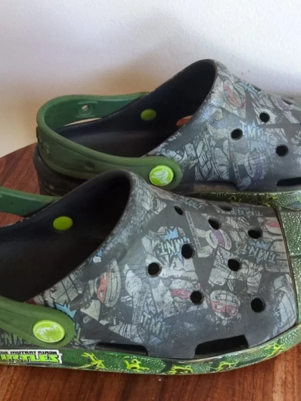 Crocs Teenage Mutant Ninja Turtle TMNT Clogs Sandals Youth Kids Size J3